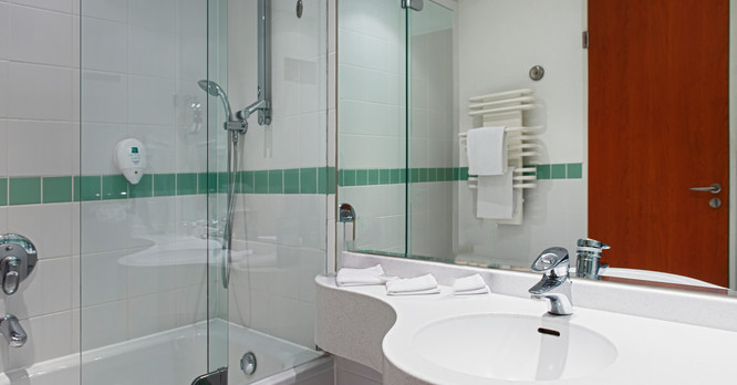 Wyndham Hotel HanseDom Stralsund Badezimmer